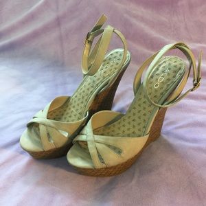 Cute Aldo Wedges!